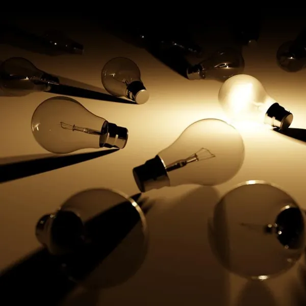 How to change an image on hover (CSS)