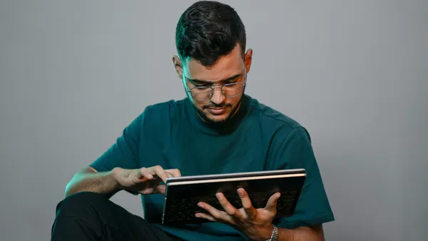 How to make a div scrollable?